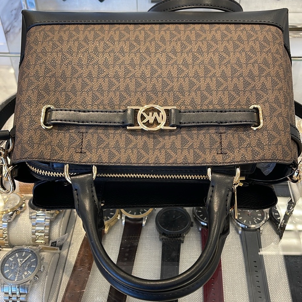 Michael Kors Reed Small Belted Logo Satchel Crossbody Center Zip Bag Purse
NWT - Picture 9 of 16
